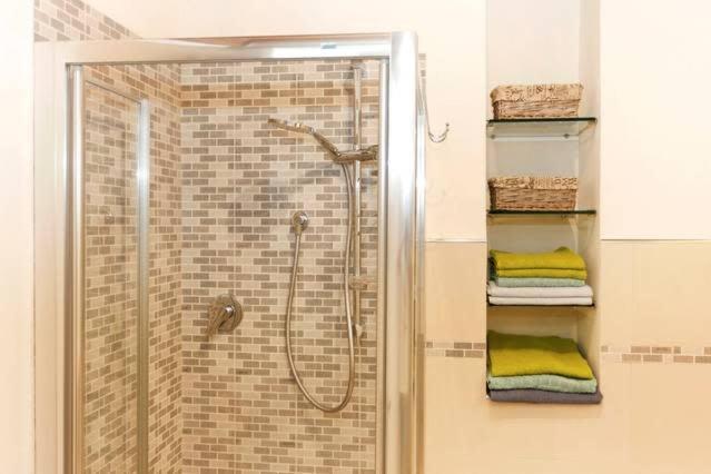 Casa Amorino Apartment Лука Екстериор снимка